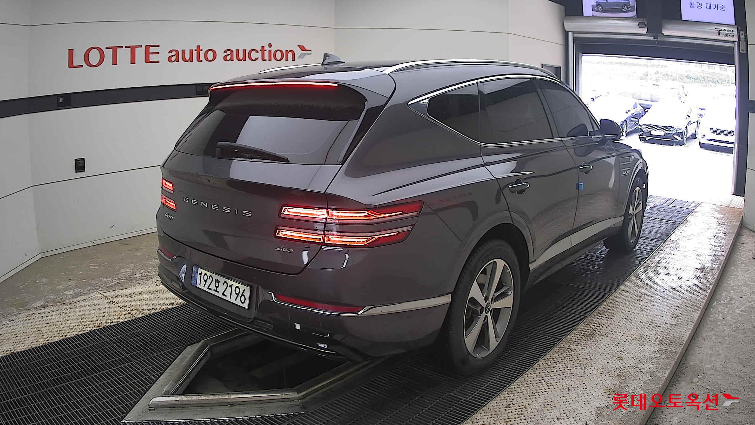 2022 - genesis gv80