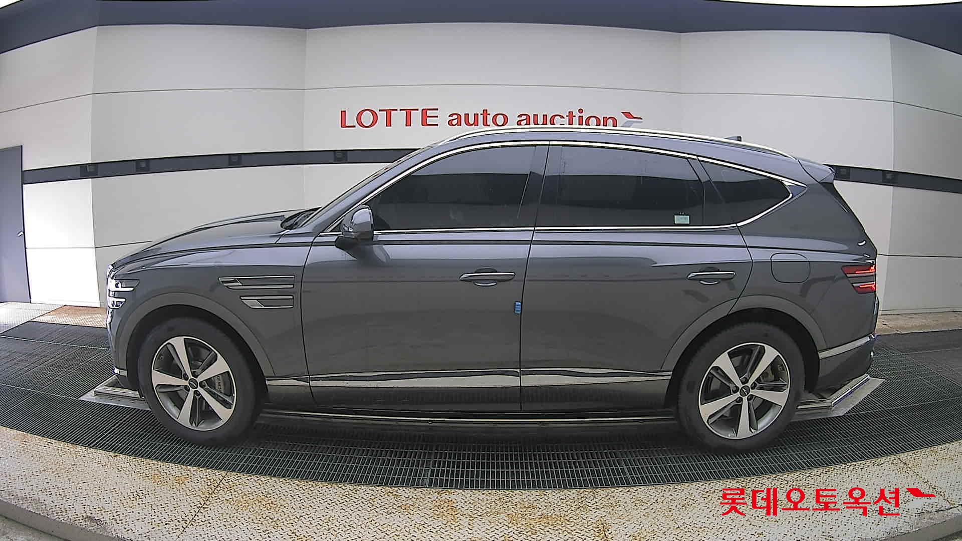 2022 - genesis gv80