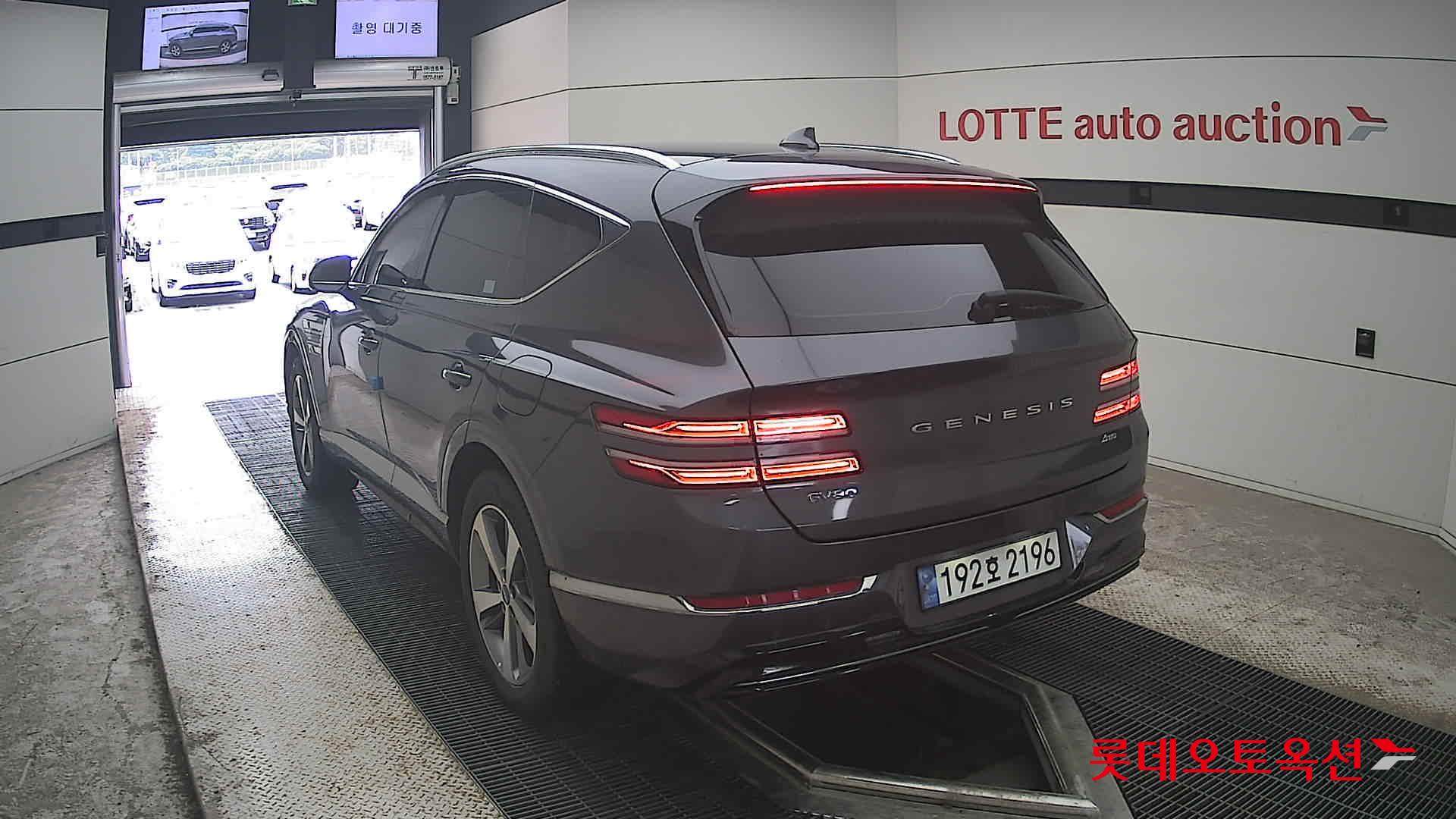 2022 - genesis gv80