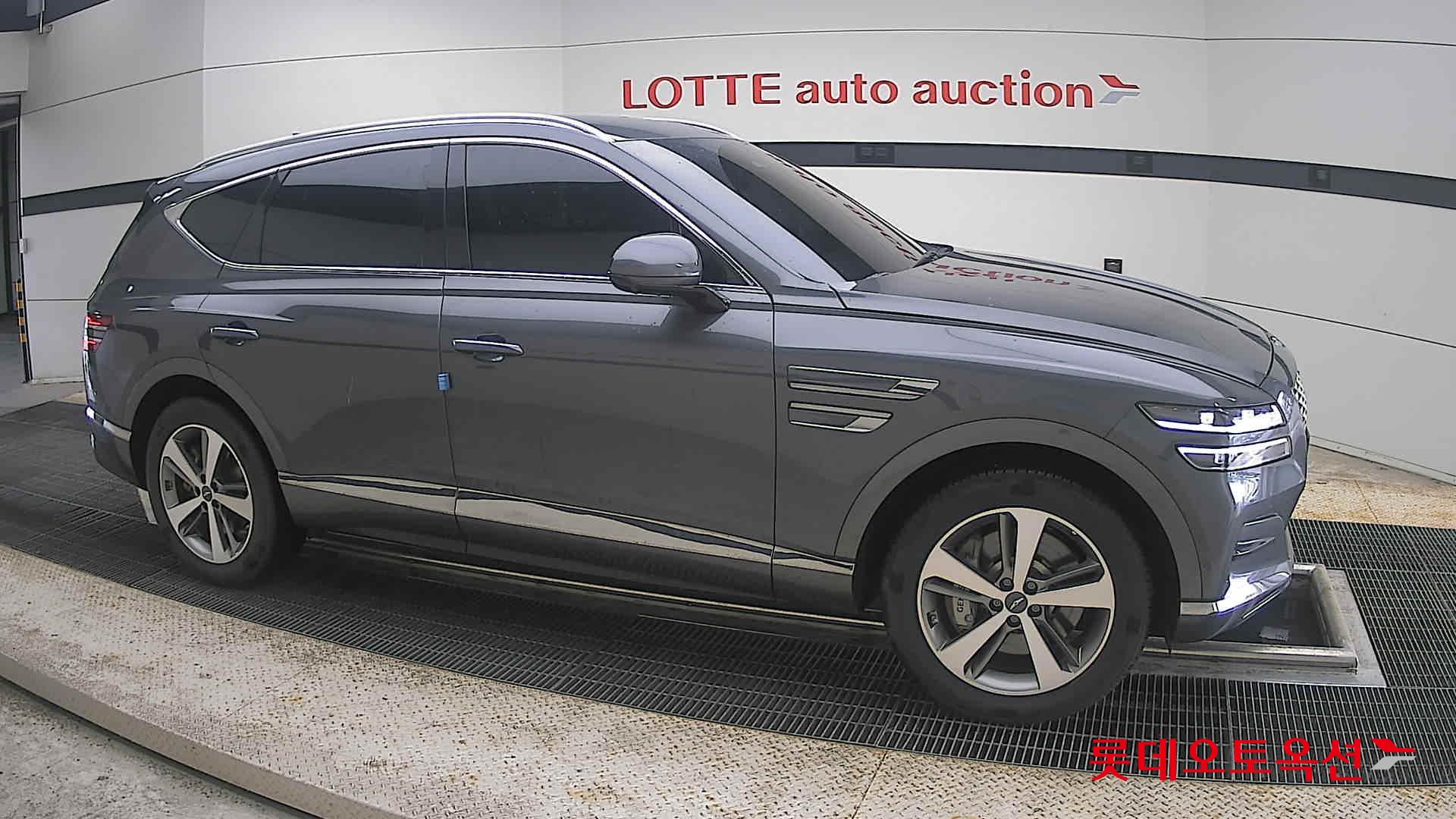2022 - genesis gv80