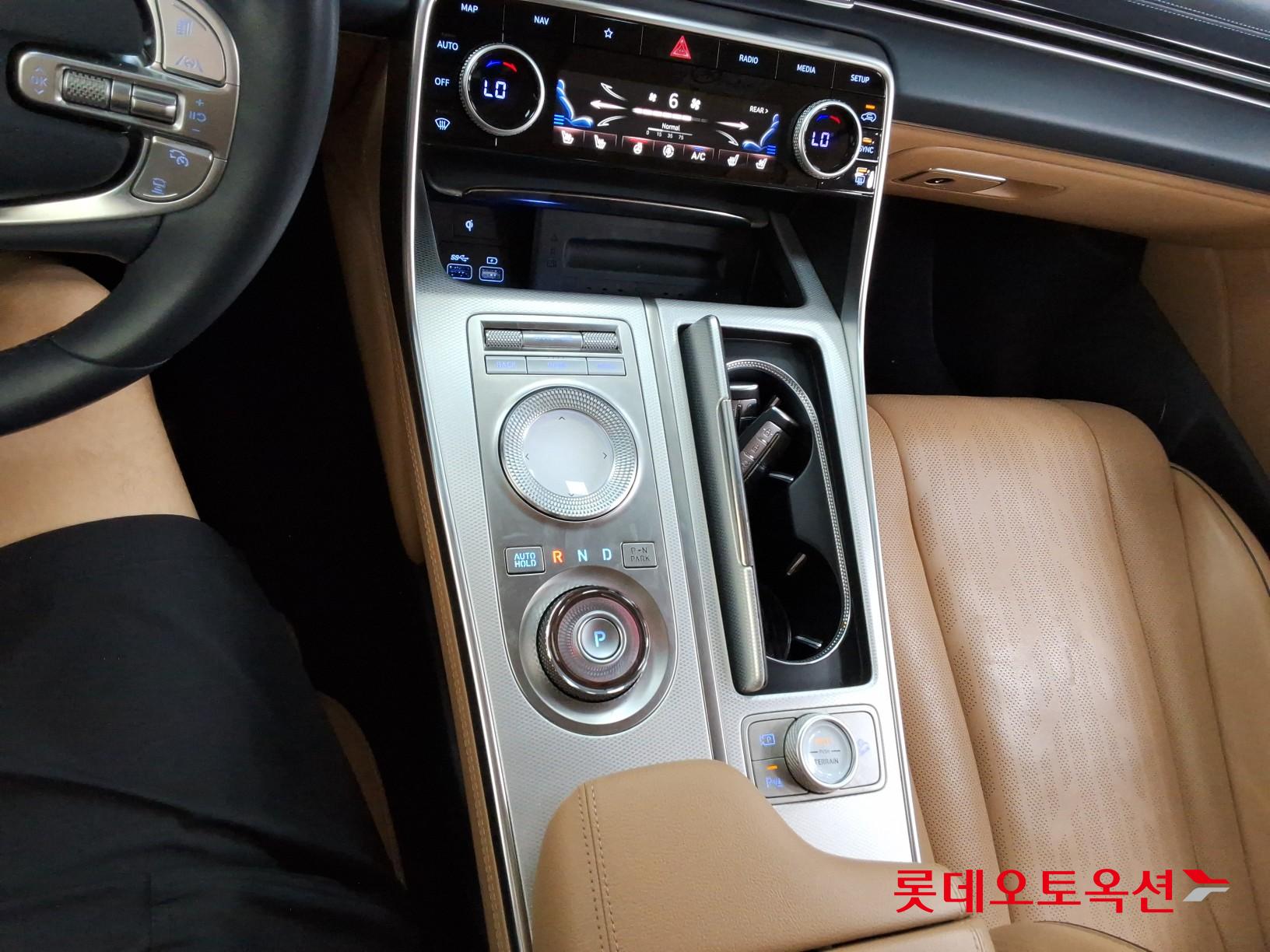 2022 - genesis gv80