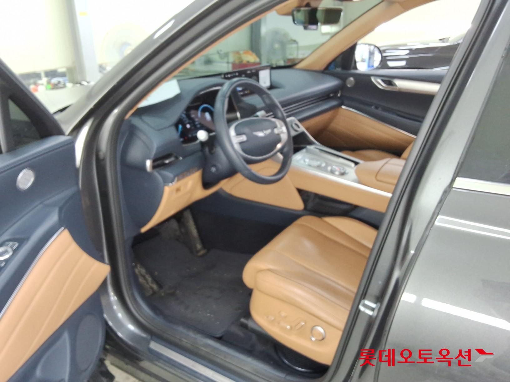 2022 - genesis gv80
