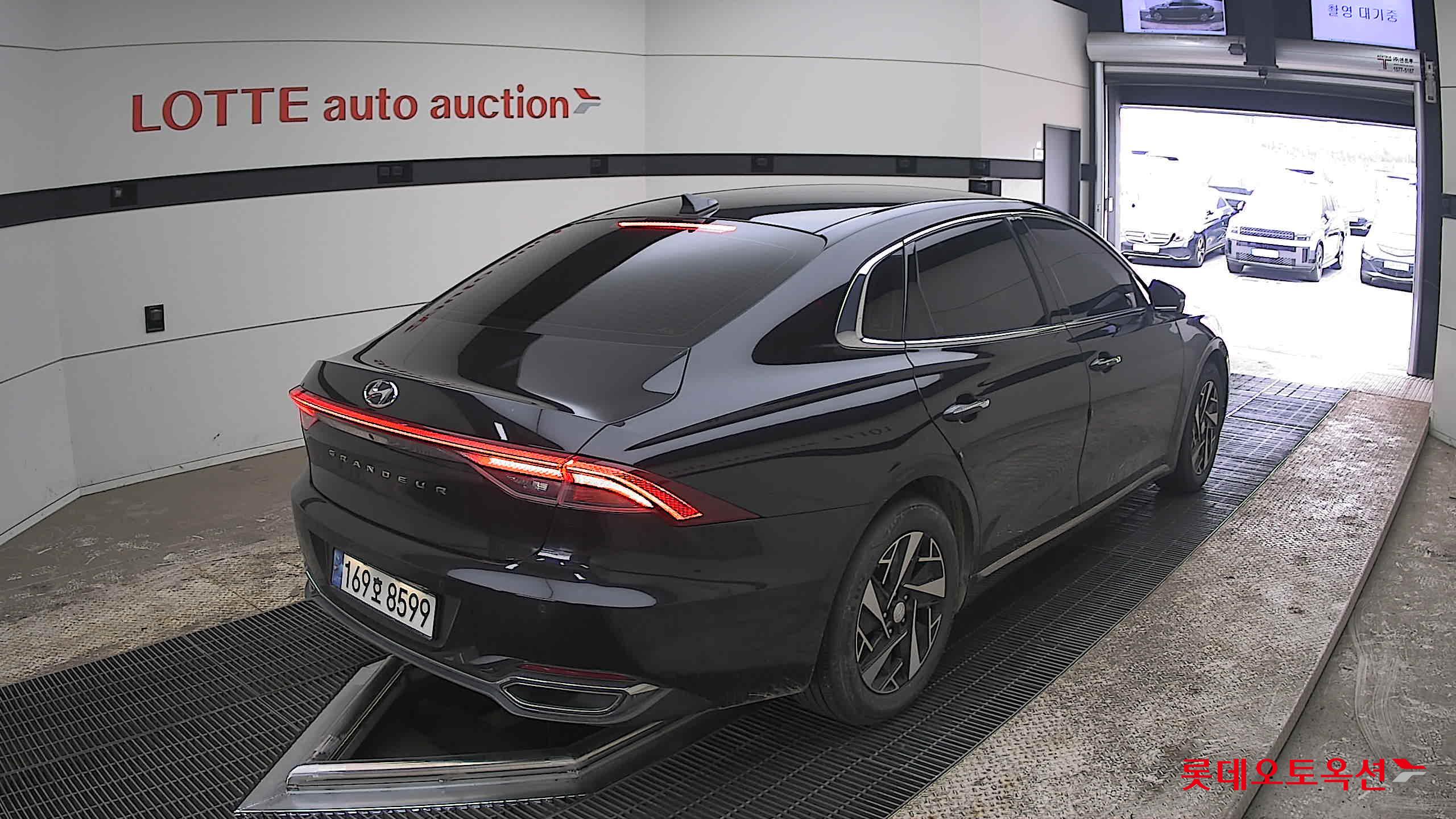 هيونداي أزيرا