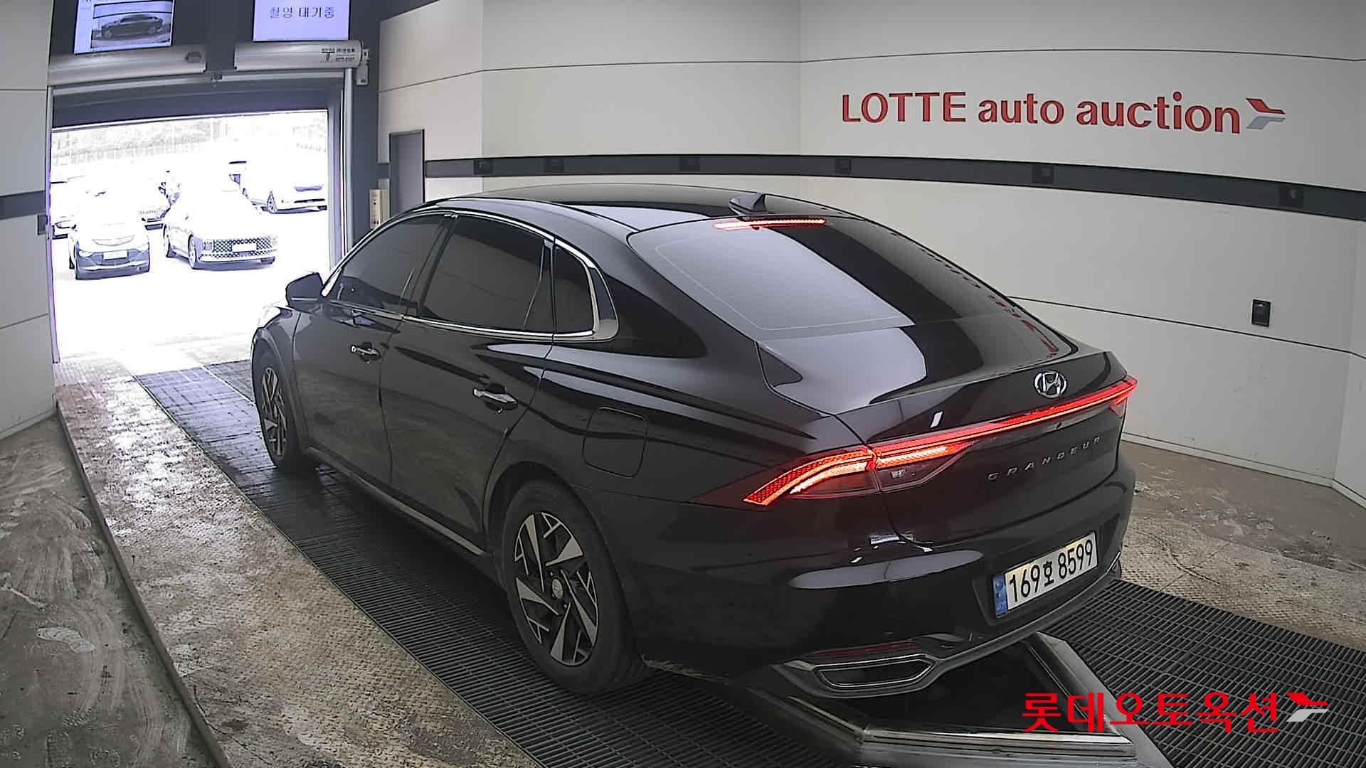 هيونداي أزيرا