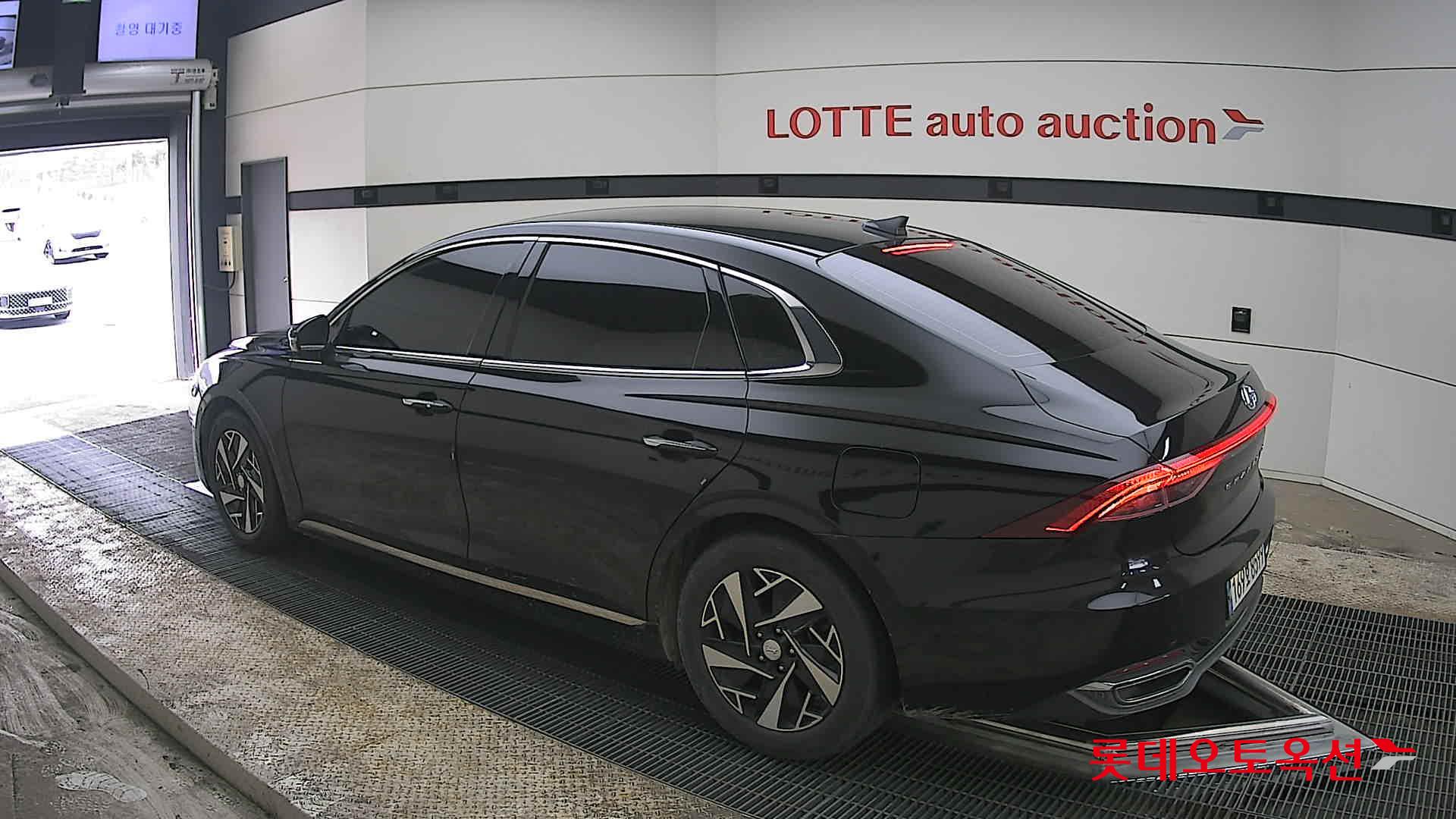 هيونداي أزيرا