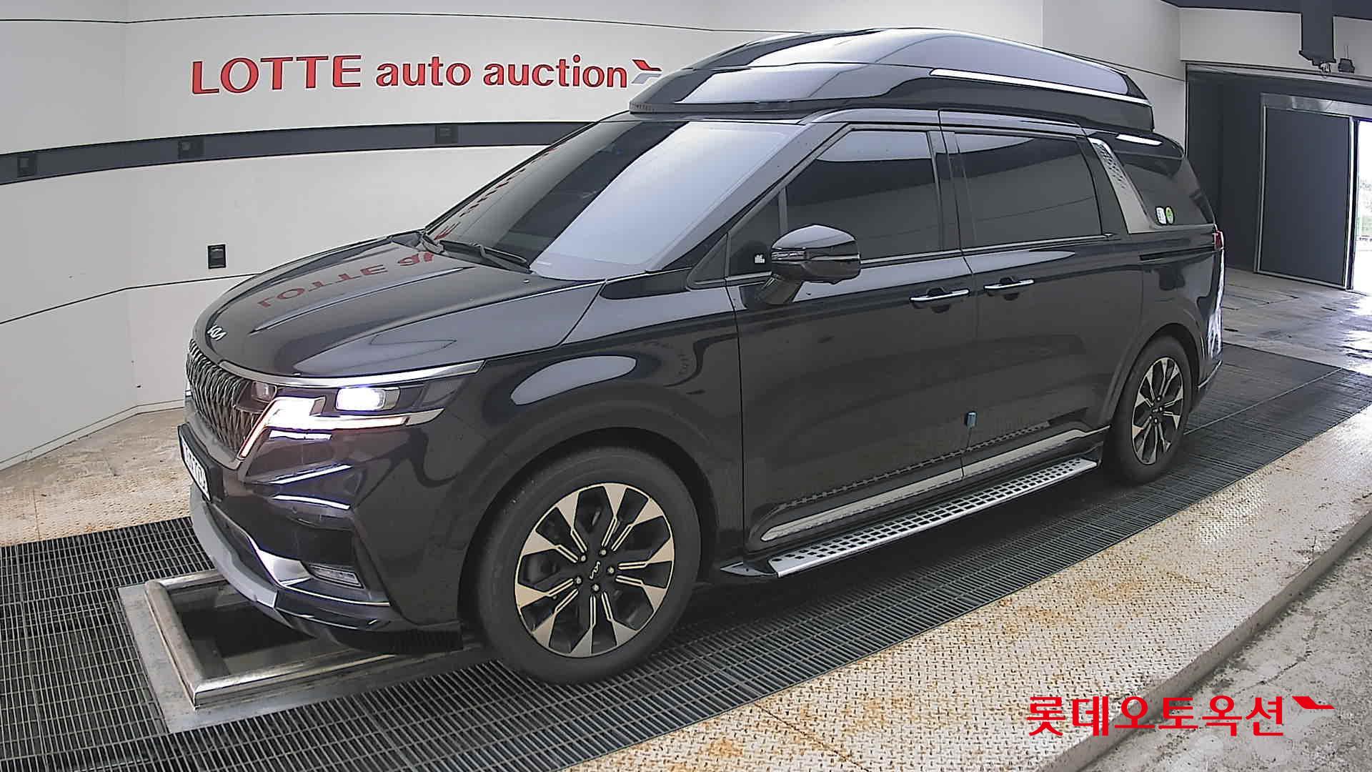 2023 - kia carnival