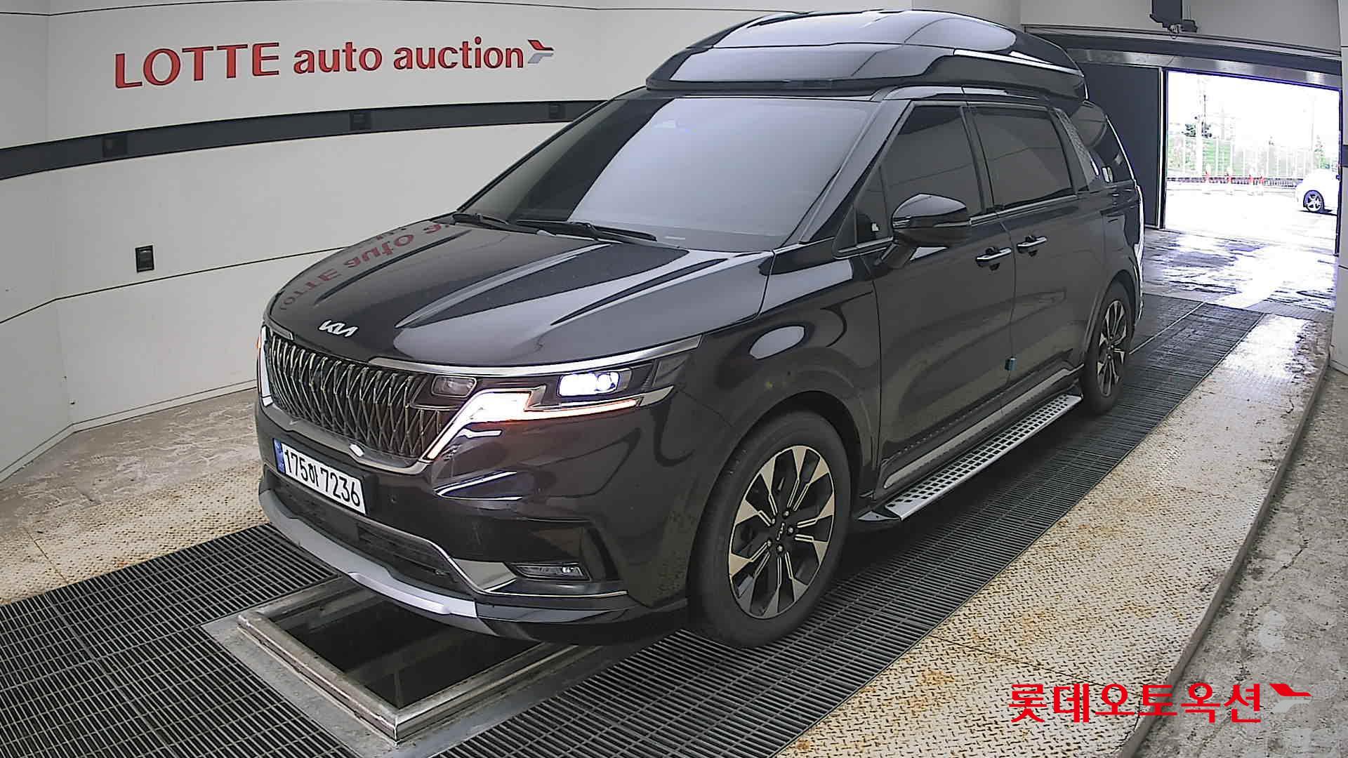 2023 - kia carnival
