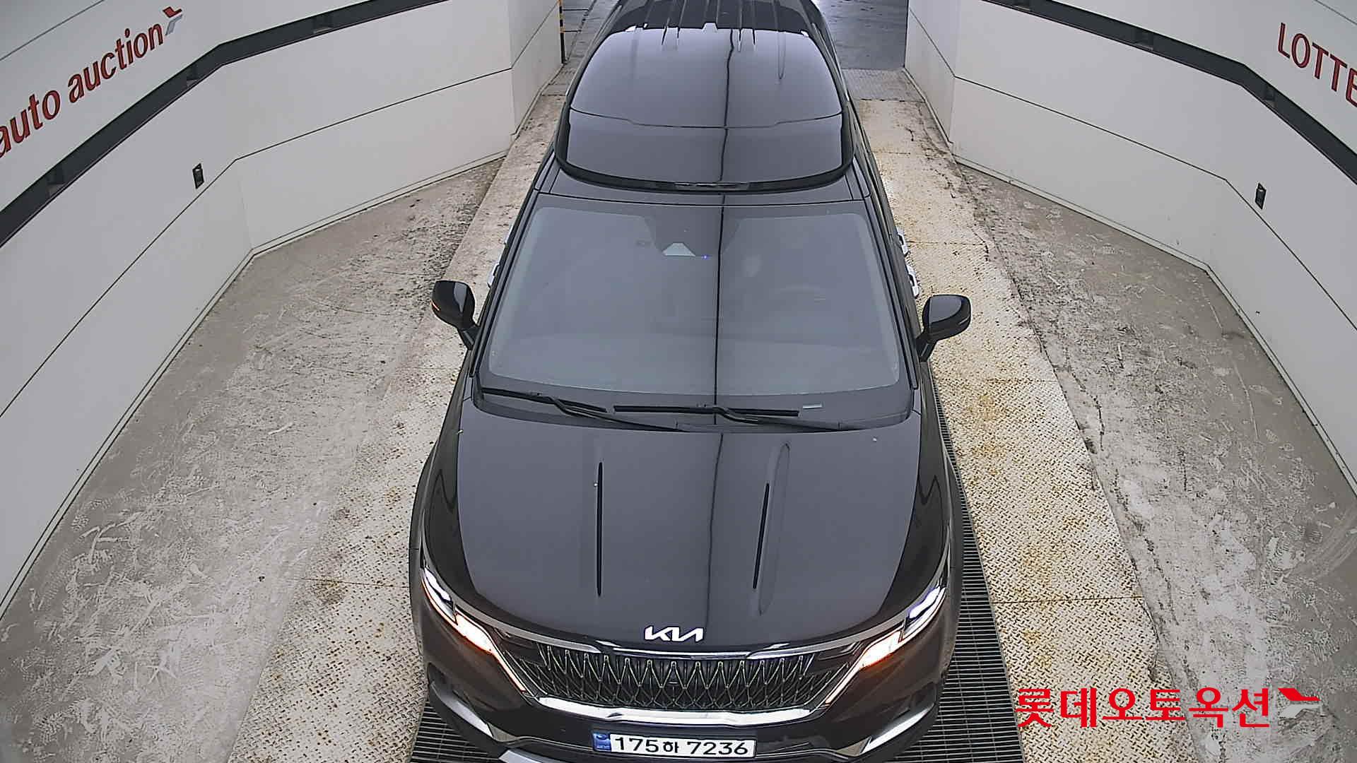 2023 - kia carnival
