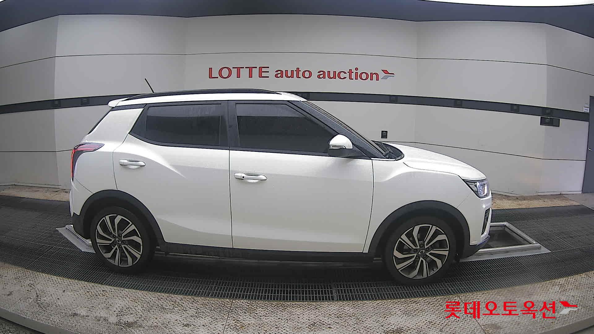 KG Mobility Tivoli - 21