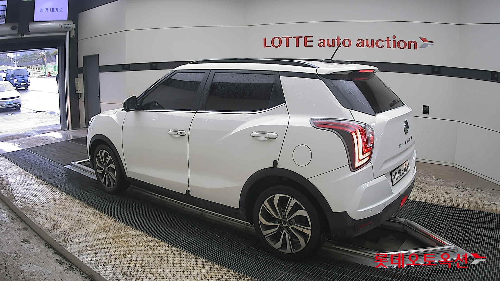 KG Mobility Tivoli - 15