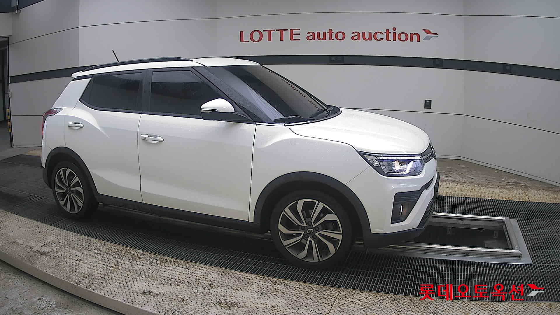 KG Mobility Tivoli - 22