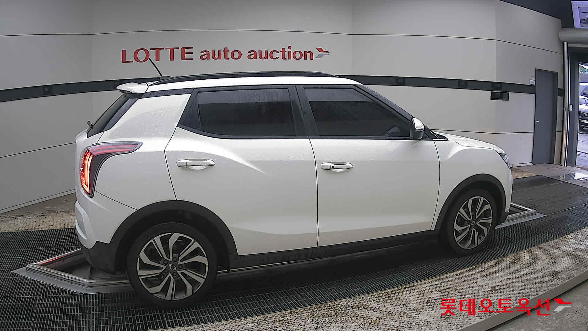 KG Mobility Tivoli - 20