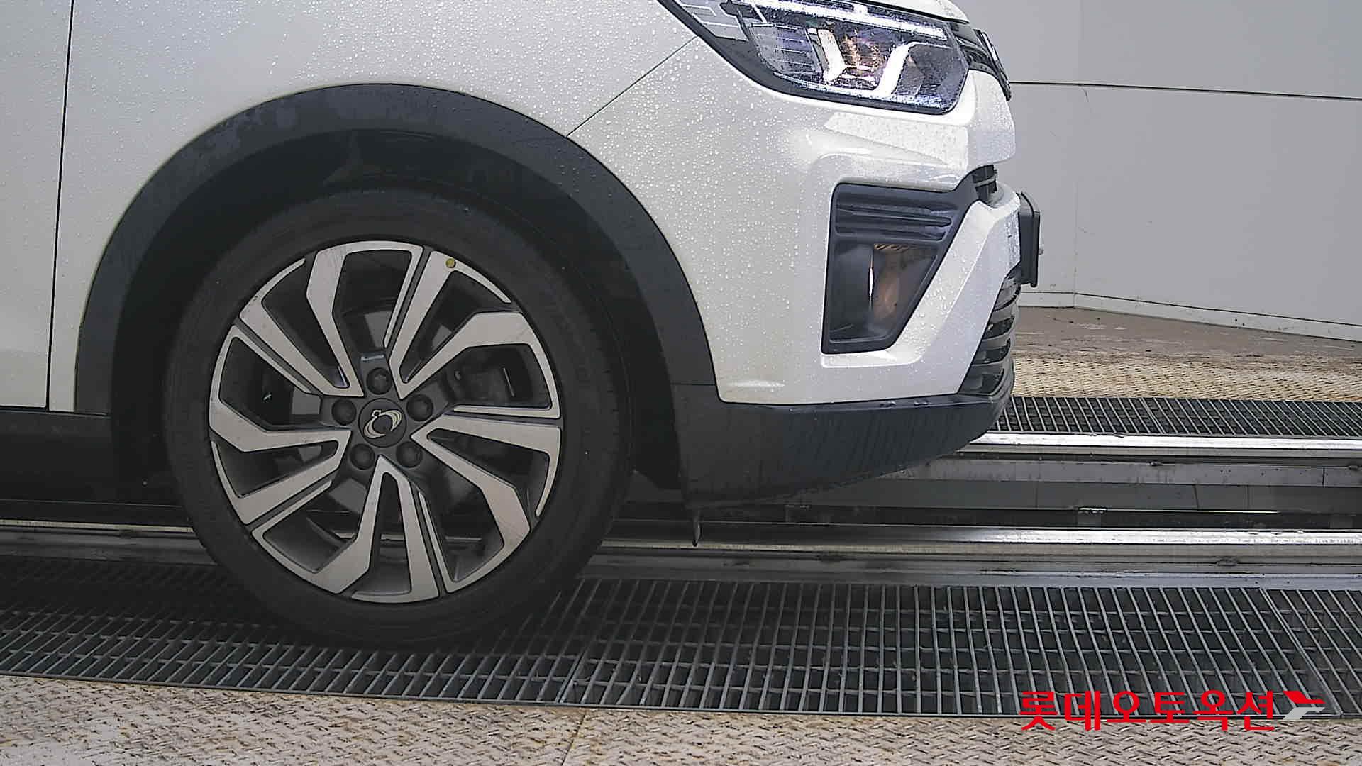 KG Mobility Tivoli - 27