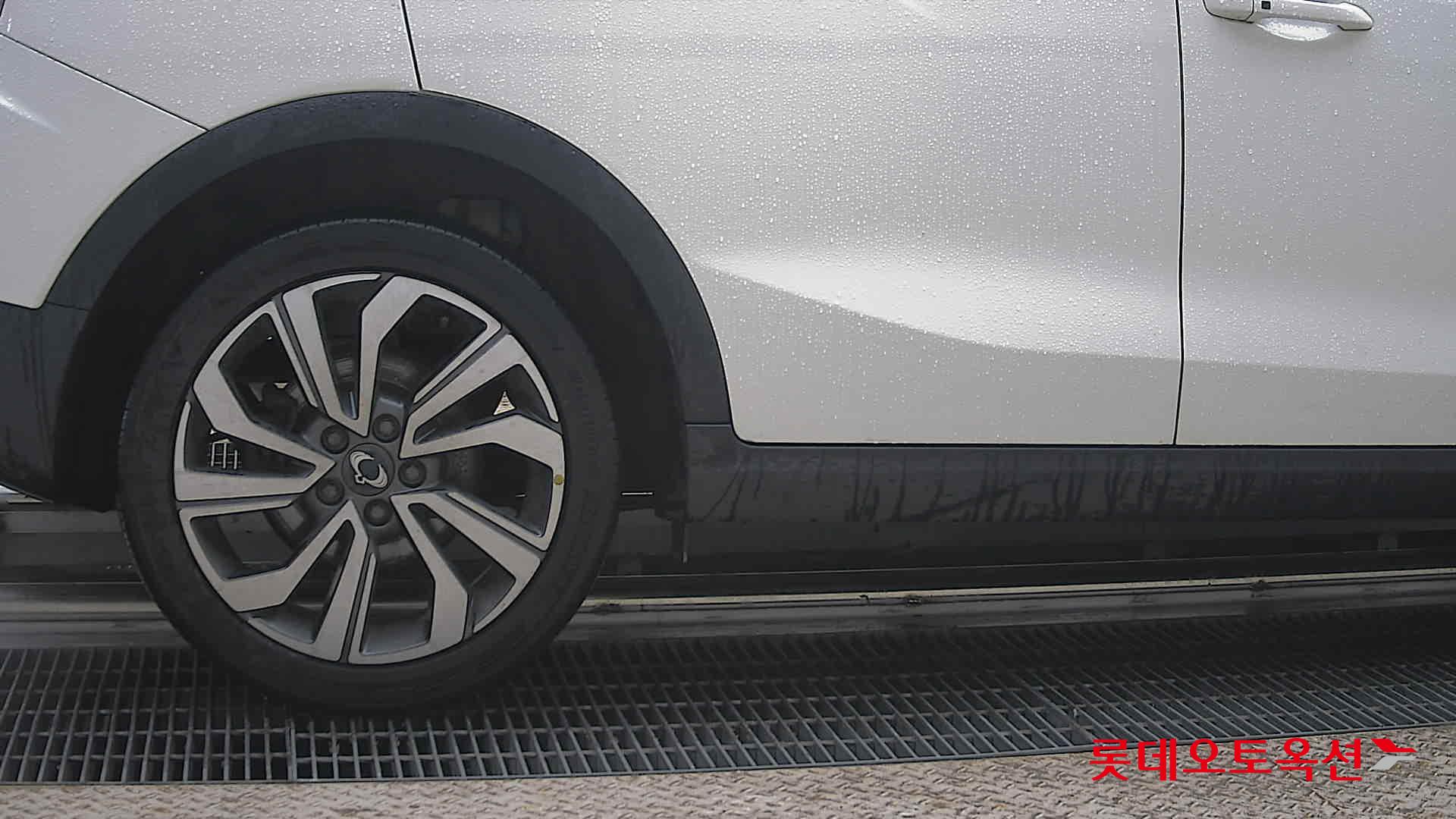 KG Mobility Tivoli - 28