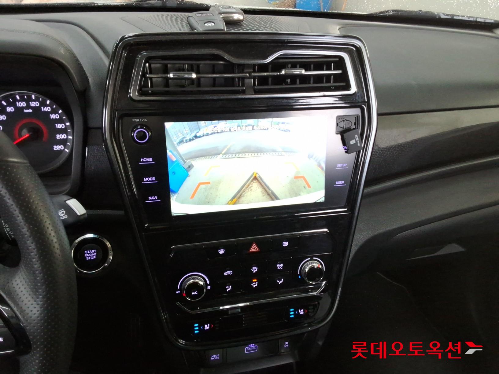 KG Mobility Tivoli - 33