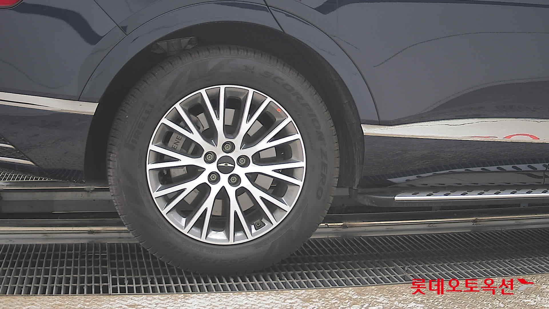 جينسس جي في 80