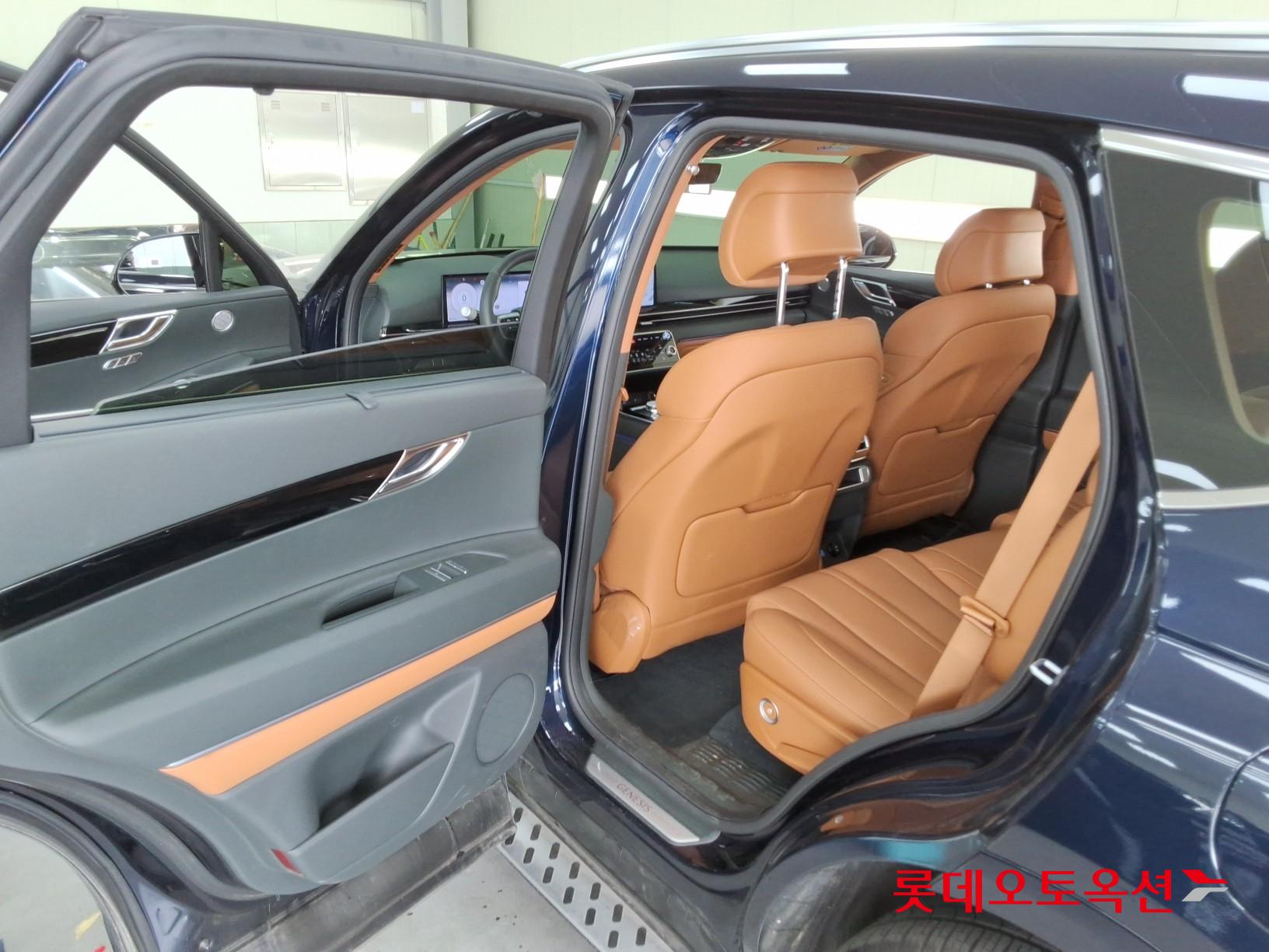 جينسس جي في 80