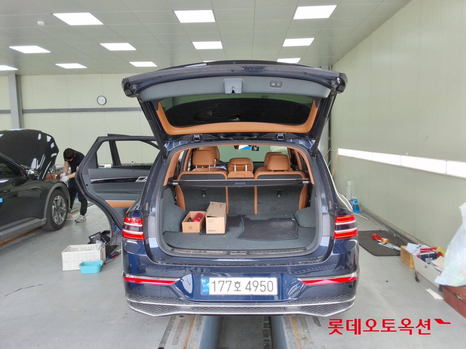 جينسس جي في 80