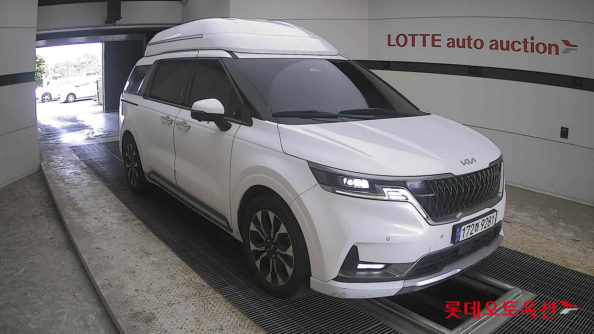2023 - kia carnival