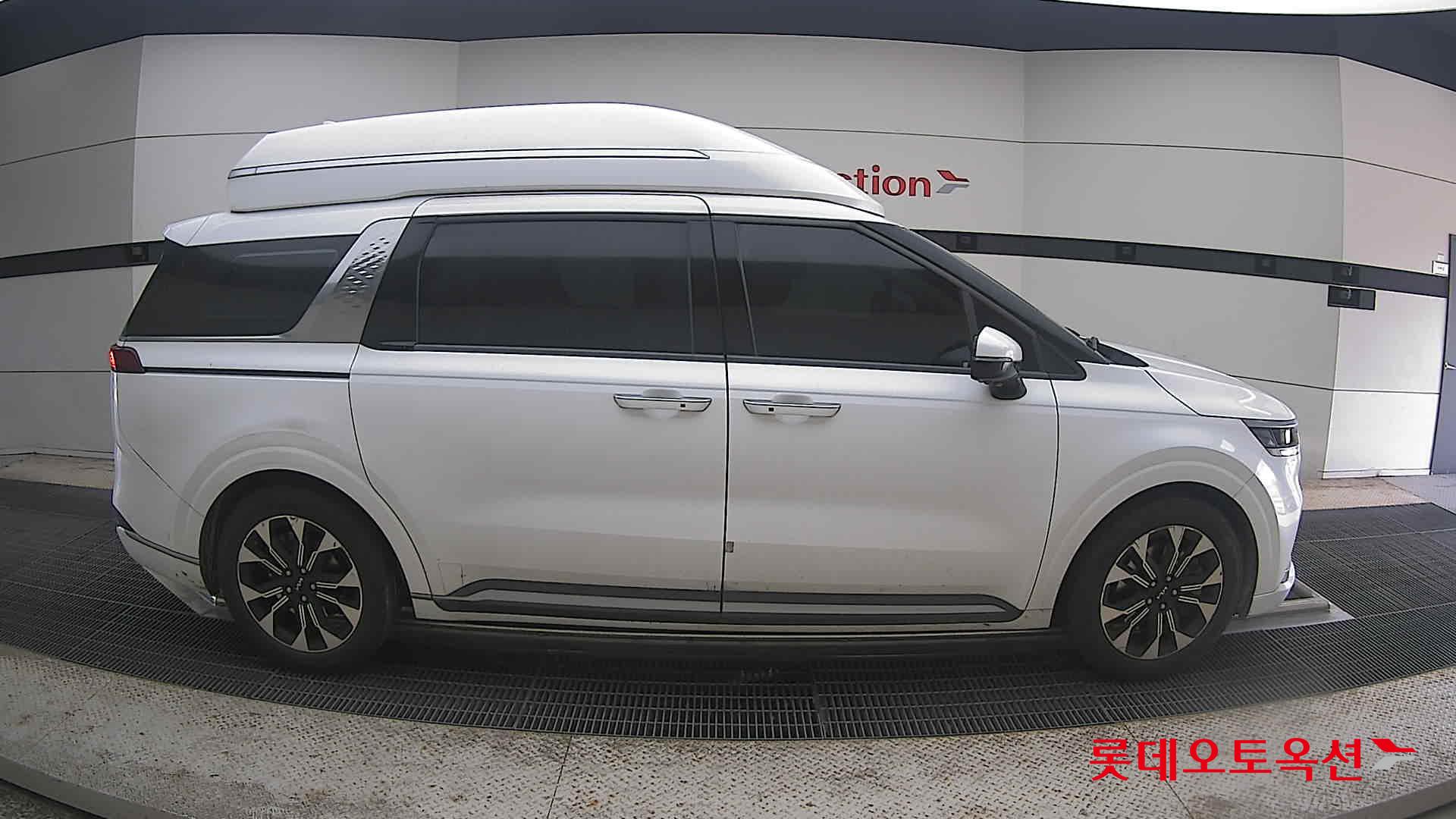 2023 - kia carnival