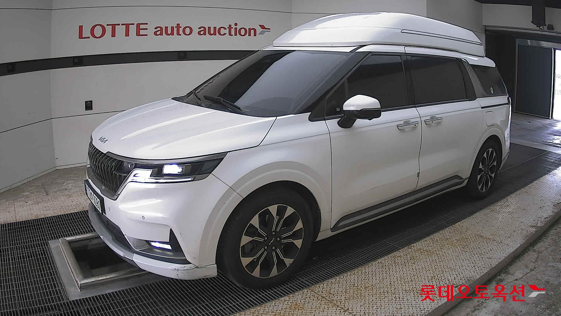 2023 - kia carnival
