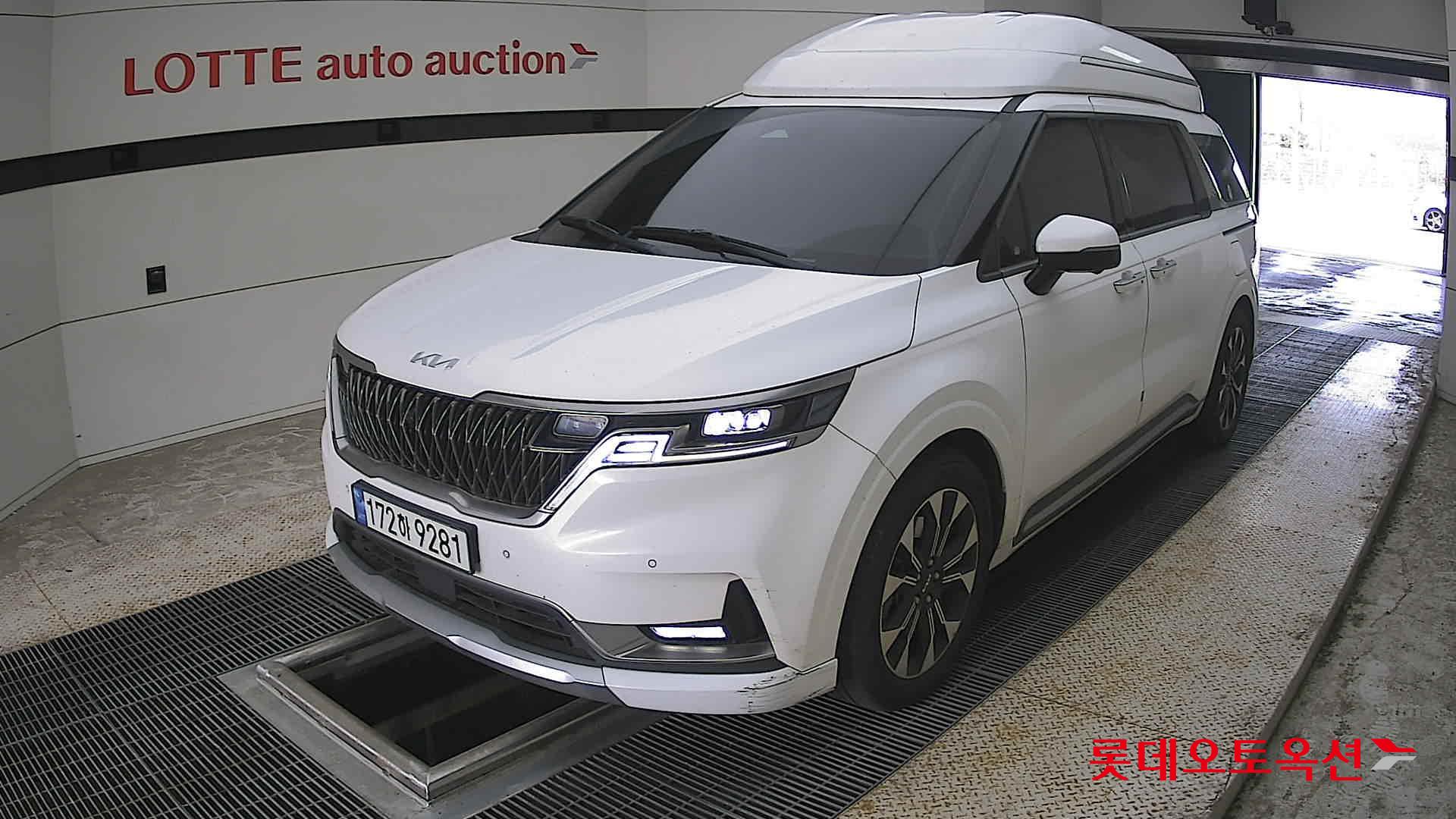 2023 - kia carnival