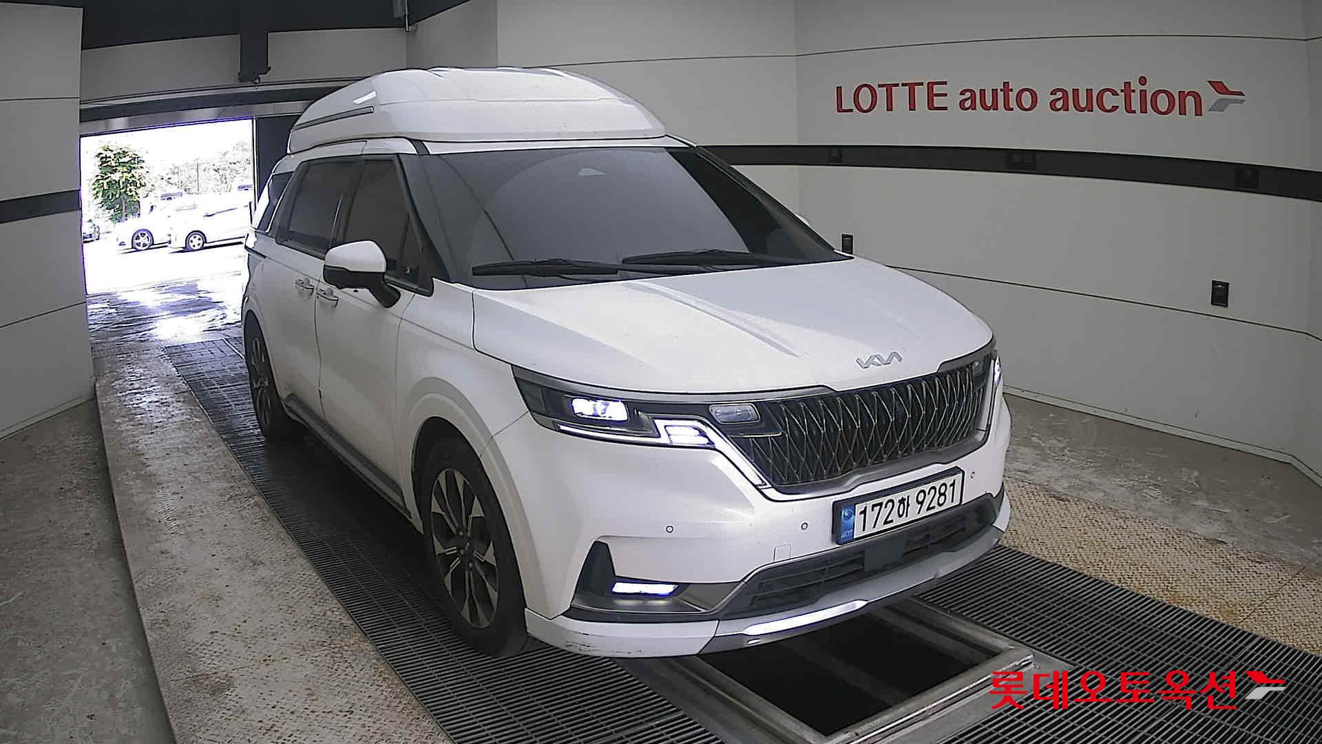 2023 - kia carnival