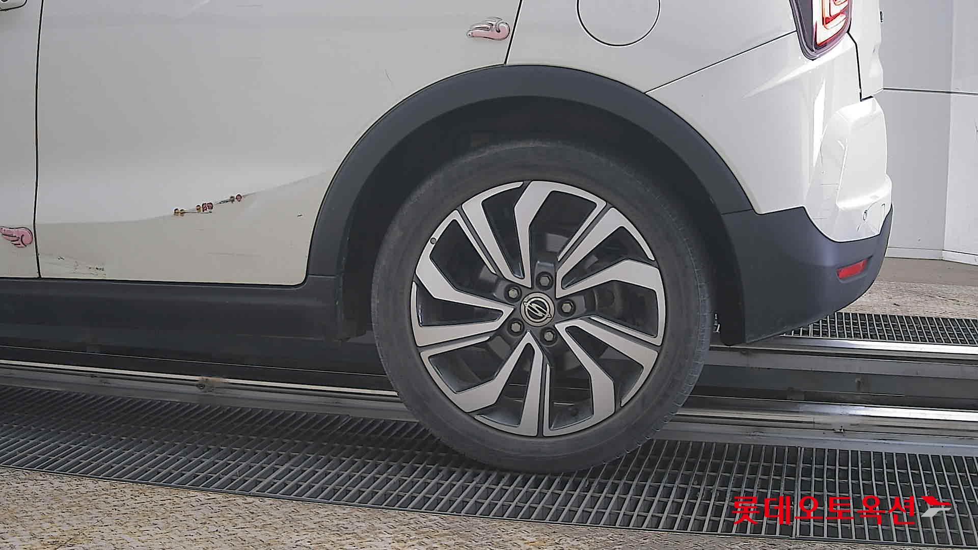 سانغ يونغ تيفولي