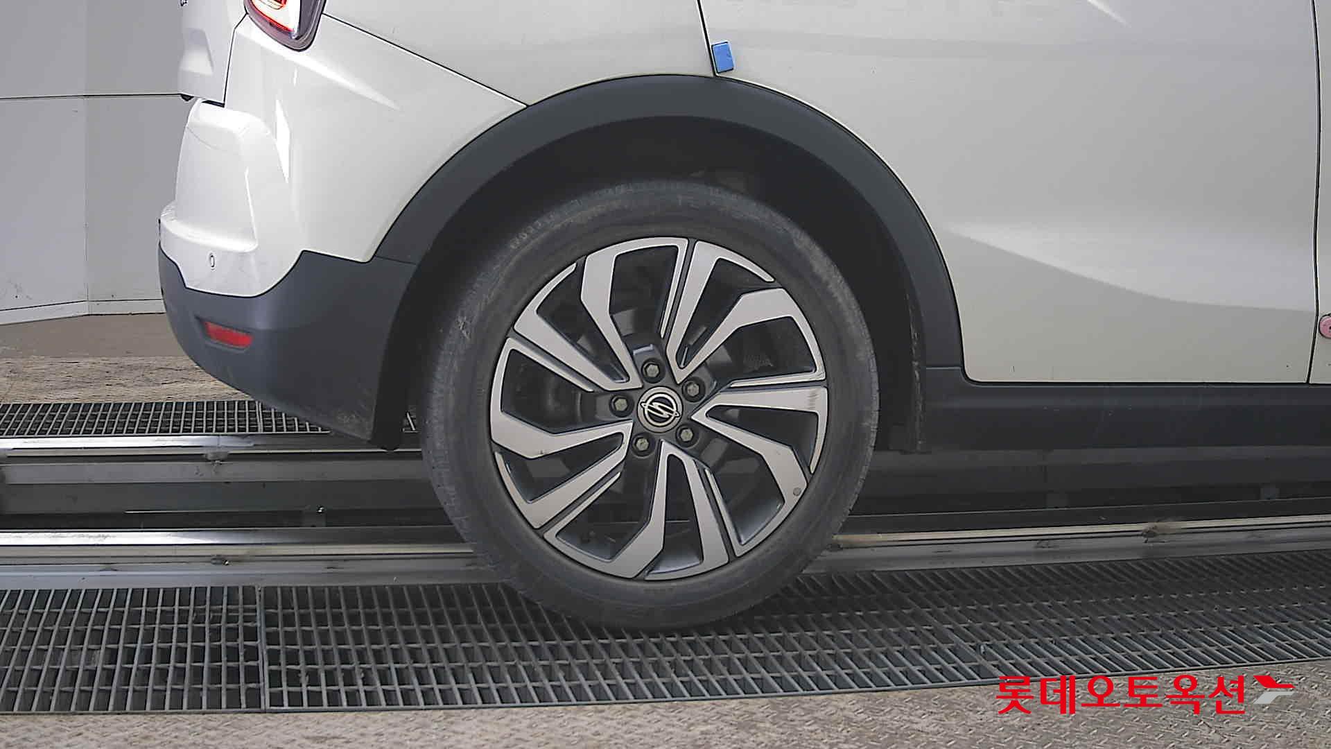 سانغ يونغ تيفولي