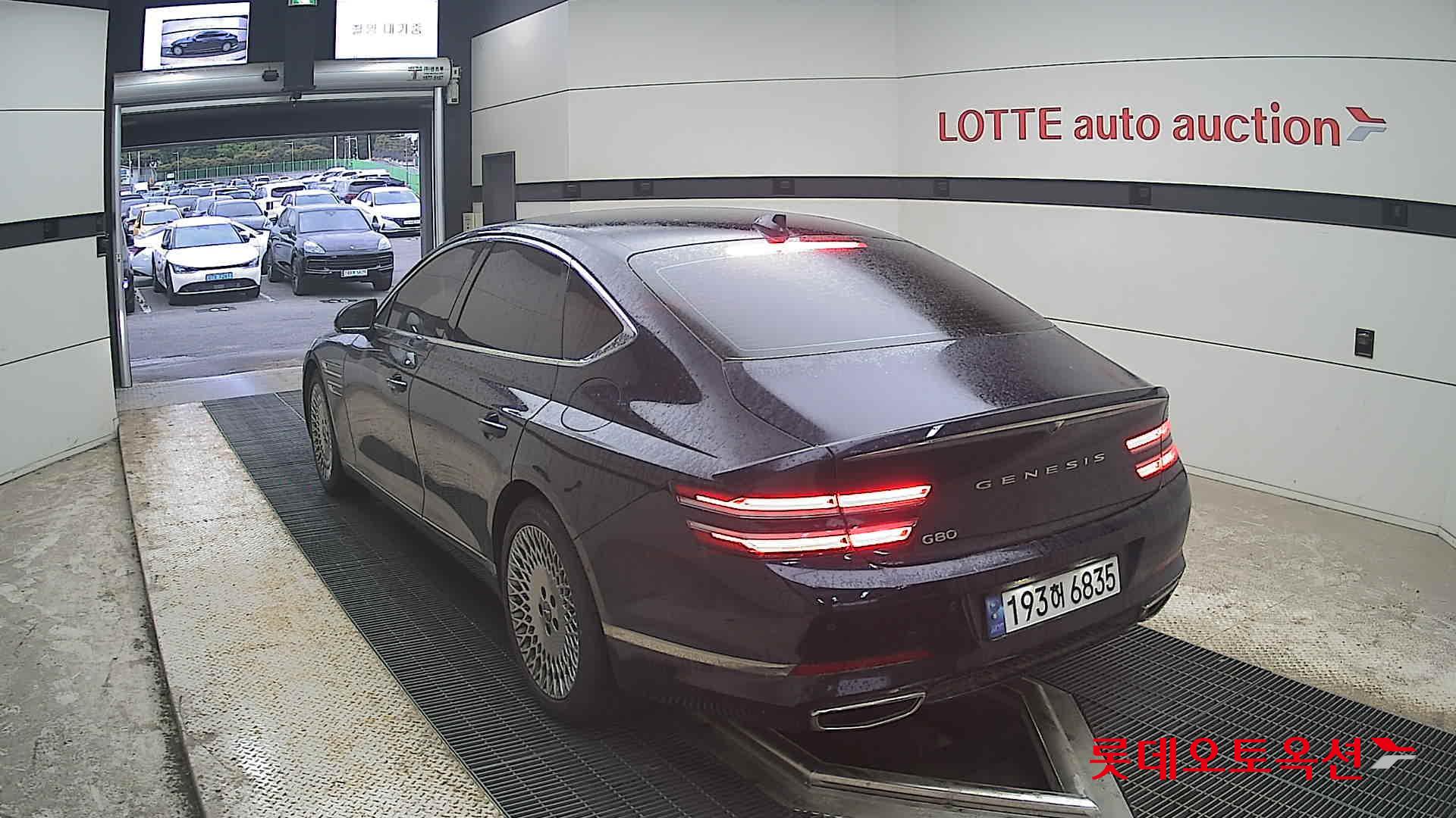 Genesis G80 - 16