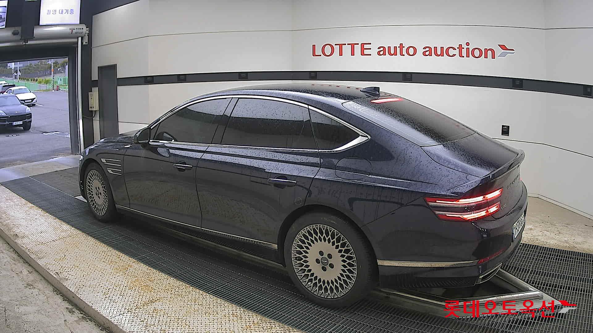 Genesis G80 - 15