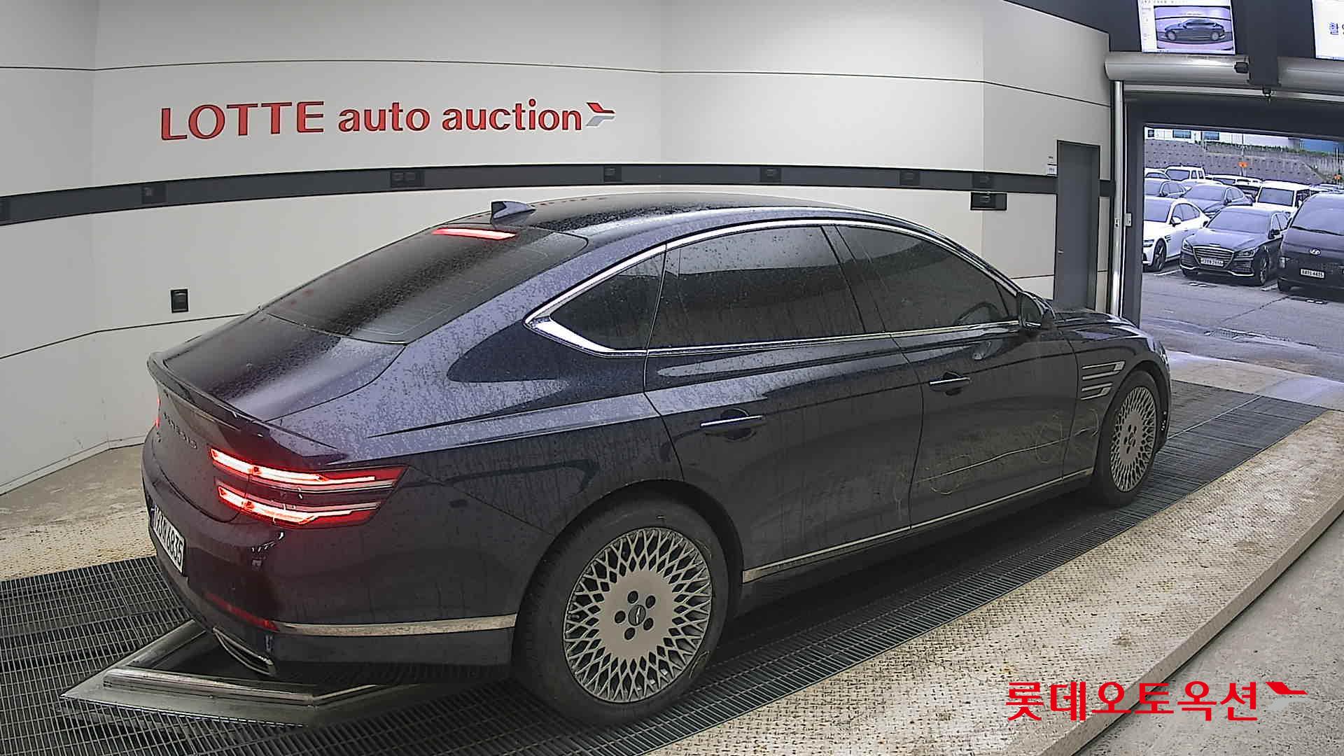 Genesis G80 - 19