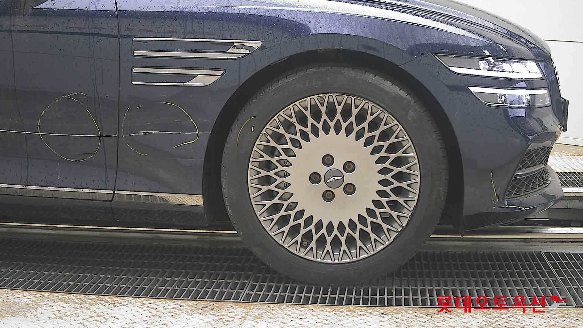 Genesis G80 - 27