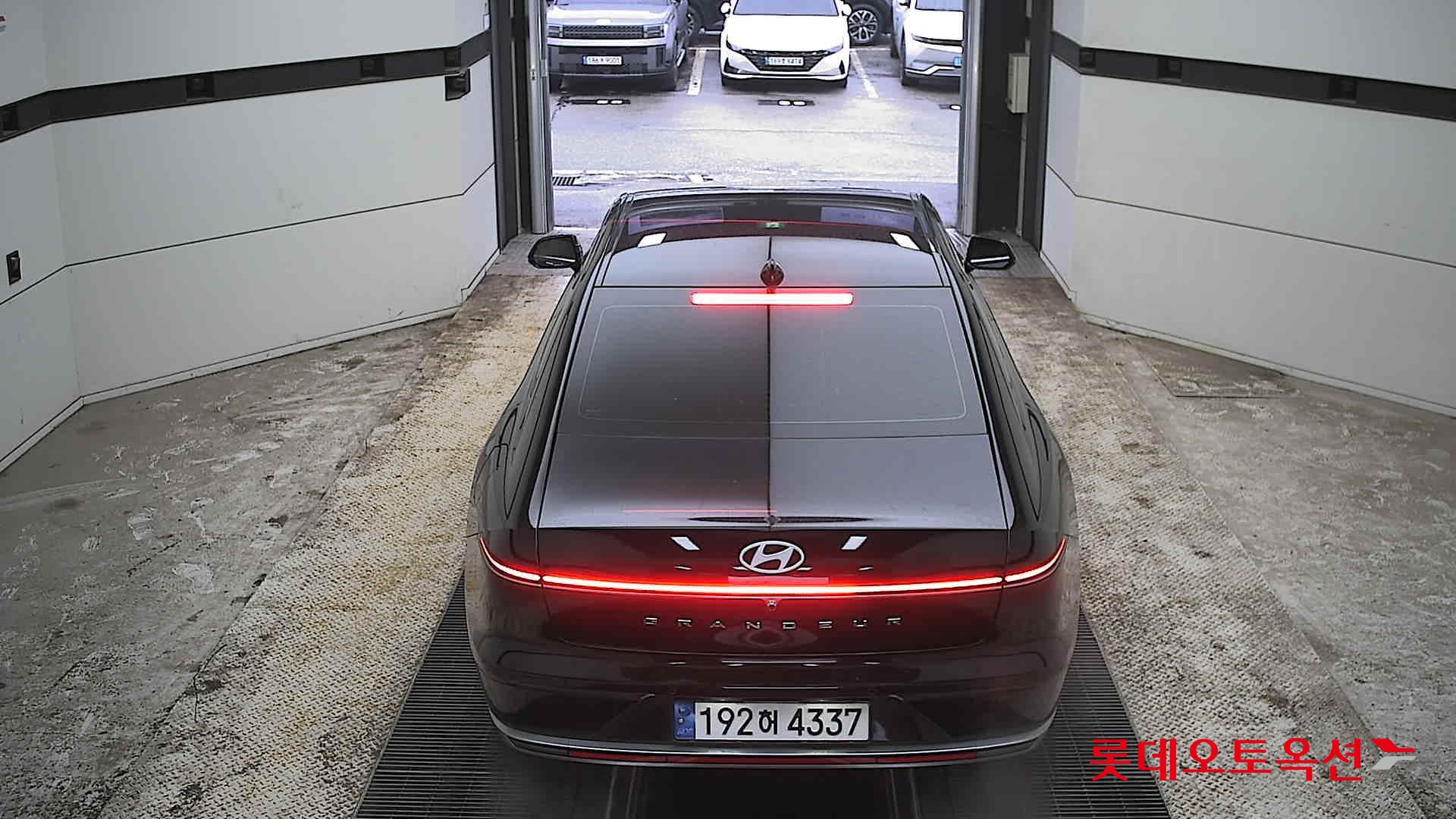 Hyundai Grandeur - 17