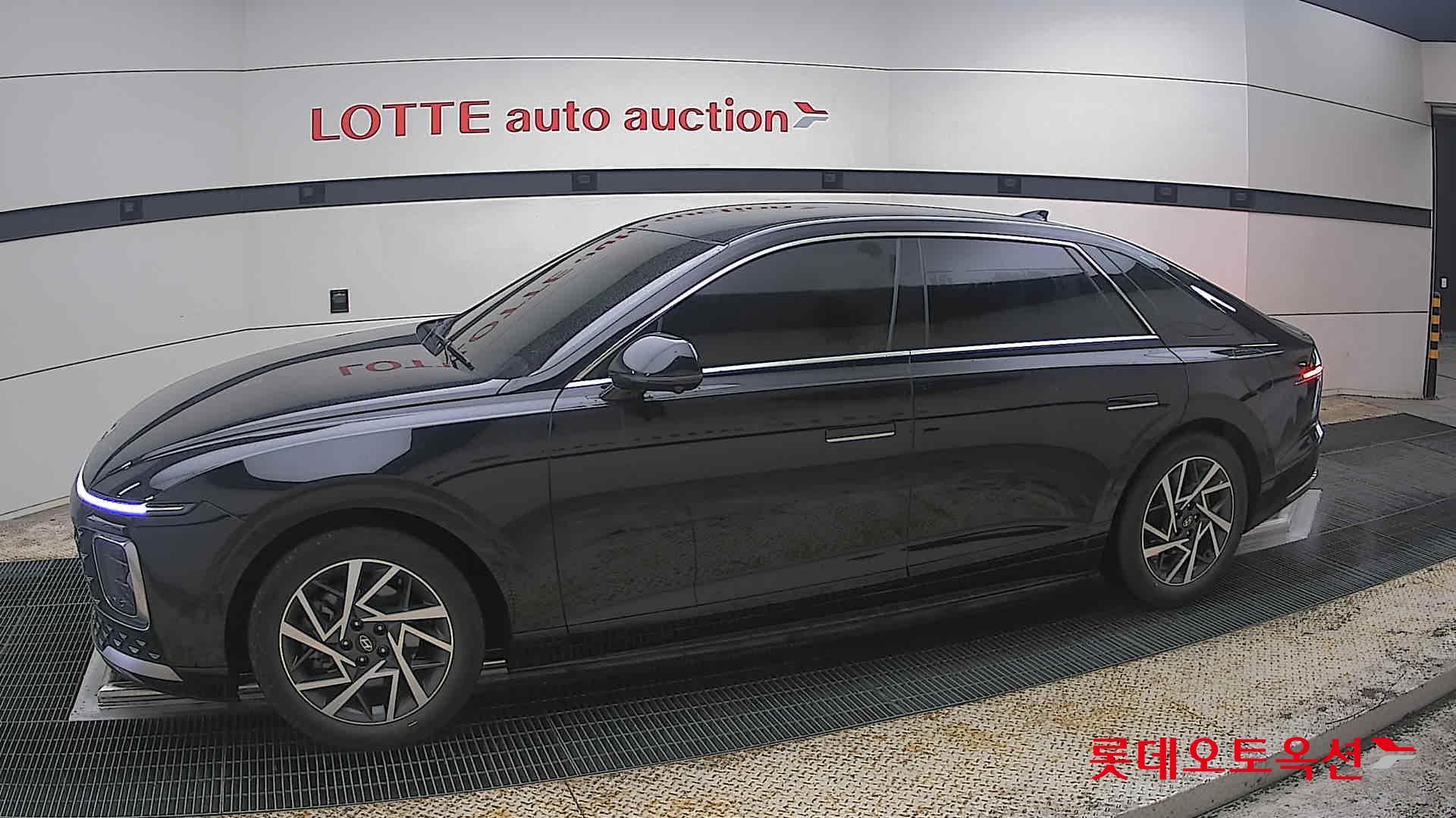 Hyundai Grandeur - 12