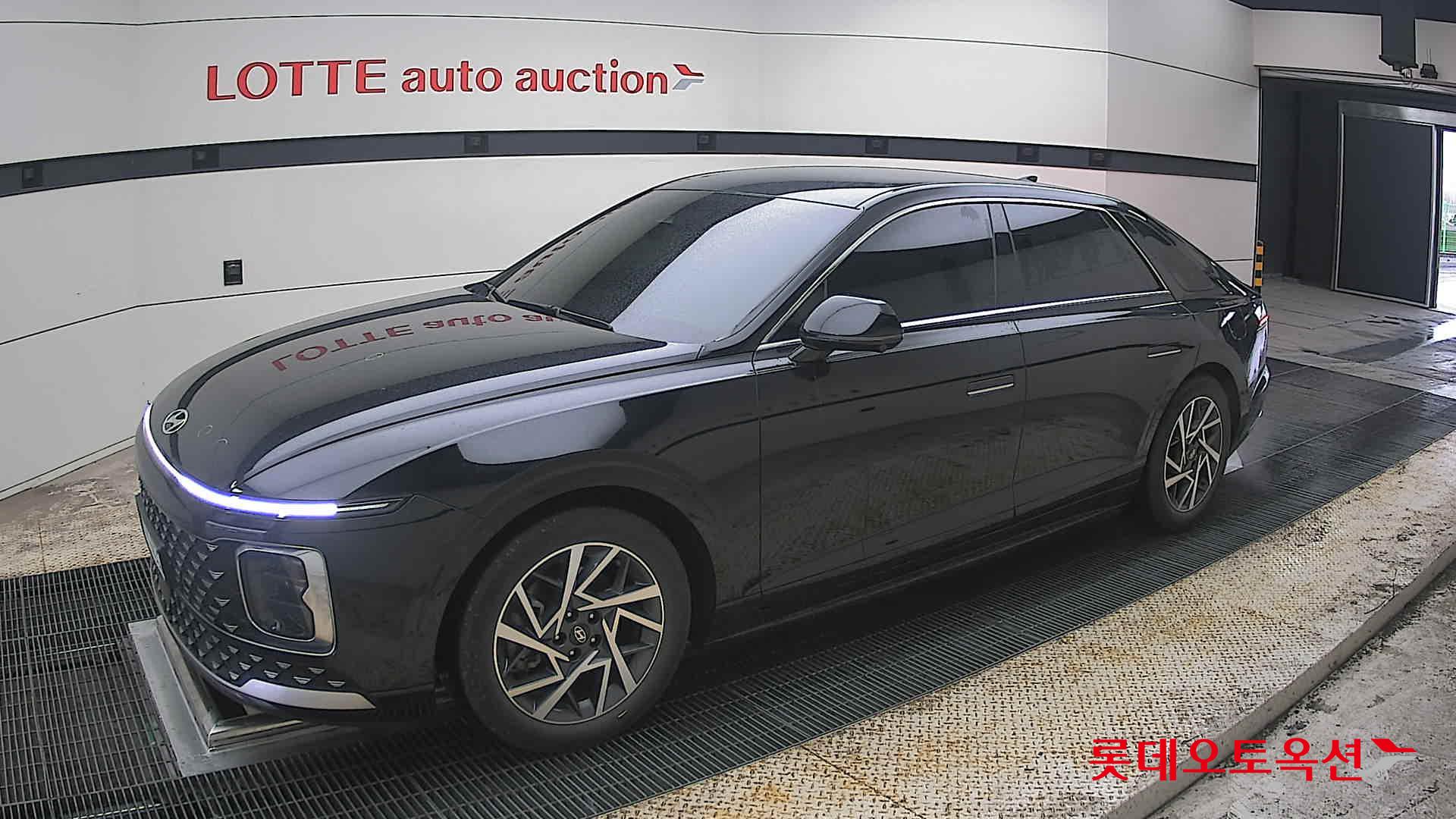 Hyundai Grandeur - 11