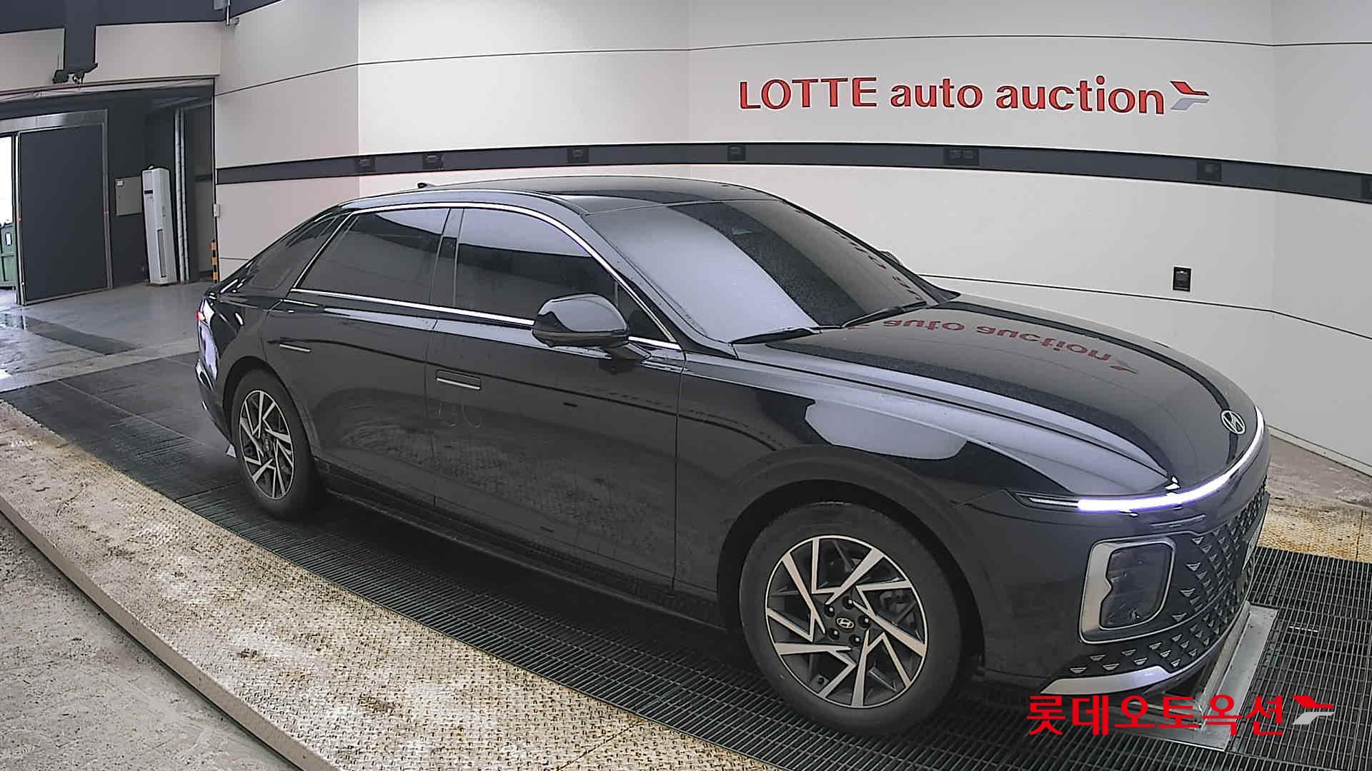 Hyundai Grandeur - 23