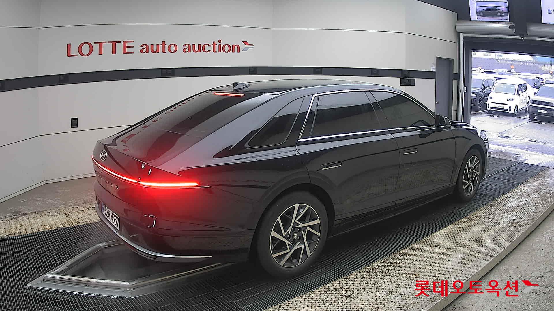 Hyundai Grandeur - 19