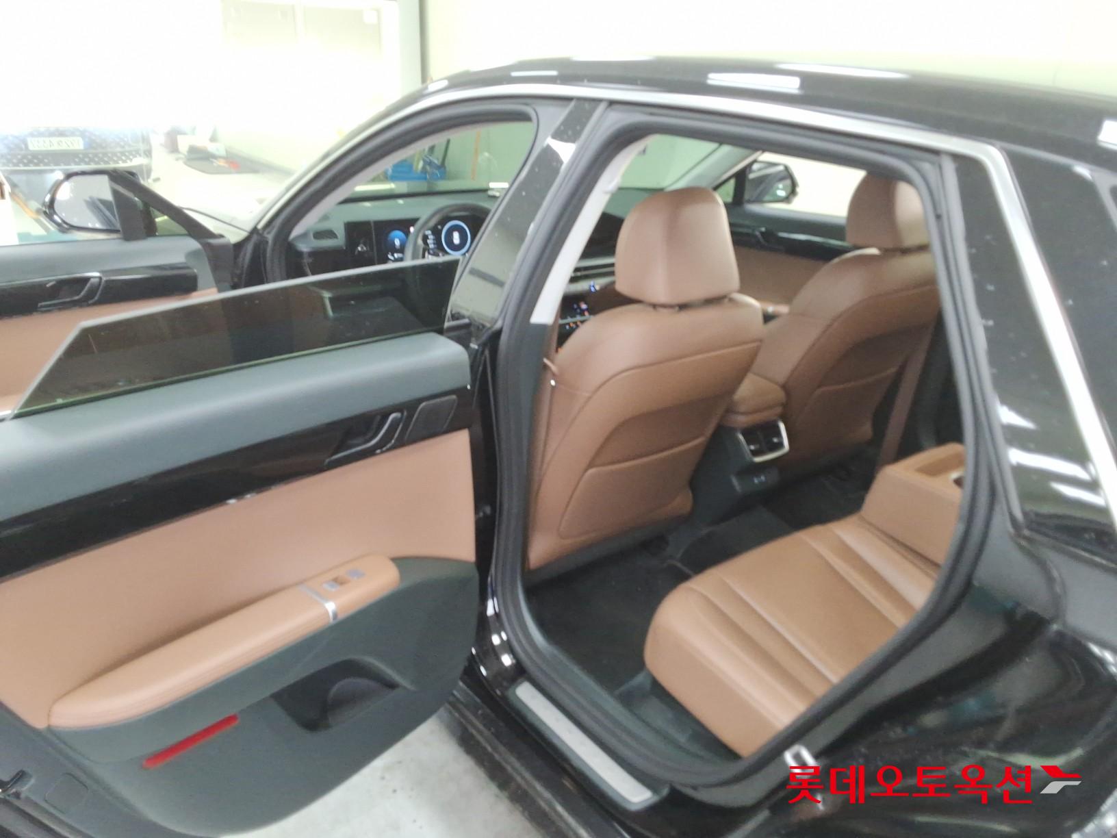 Hyundai Grandeur - 37