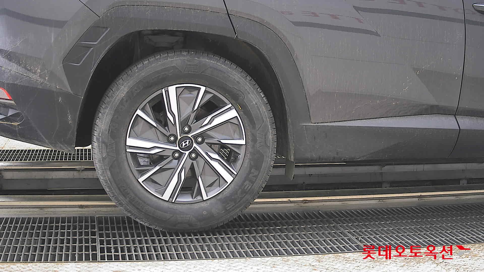 Hyundai Tucson - 28