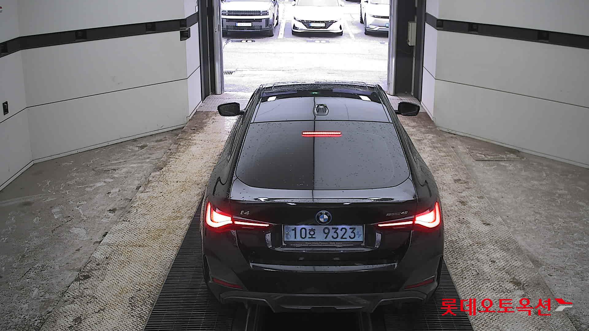 BMW i4 - 17