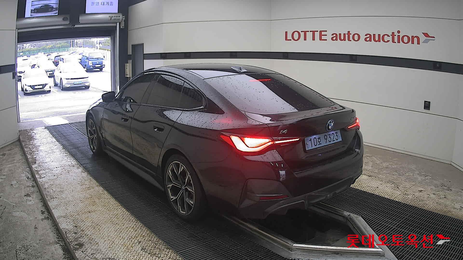 BMW i4 - 4