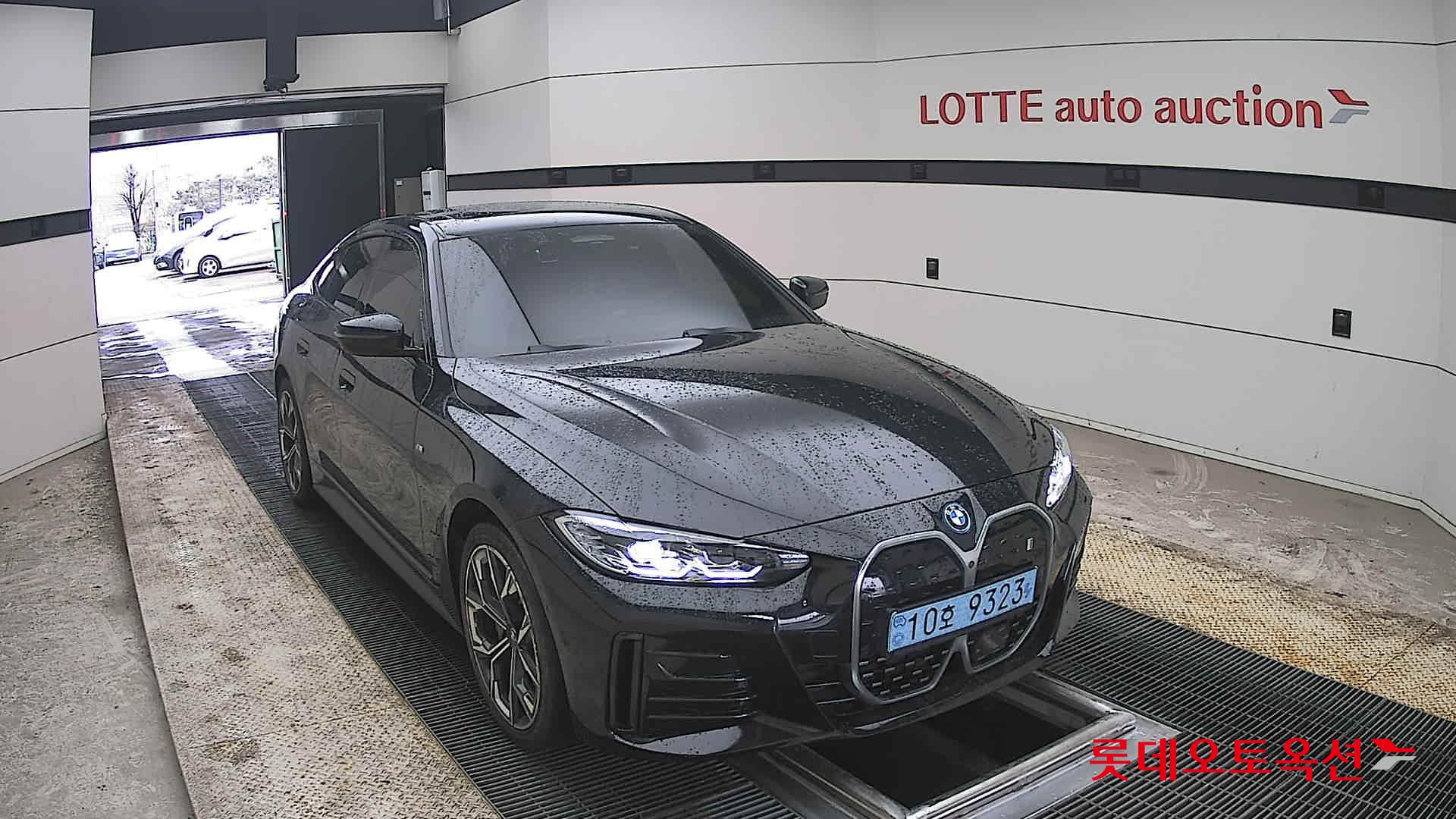 BMW i4 - 24