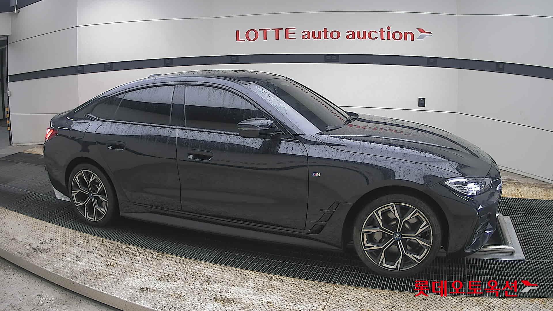 BMW i4 - 22