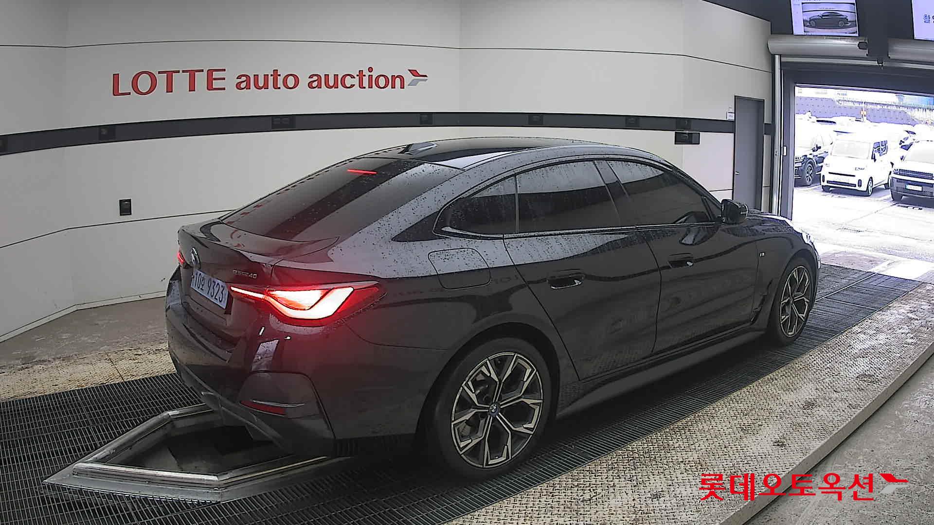 BMW i4 - 19