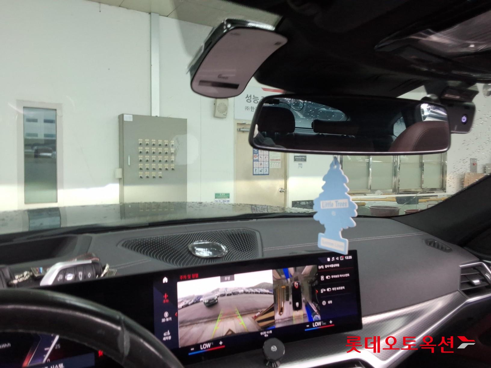 BMW i4 - 33