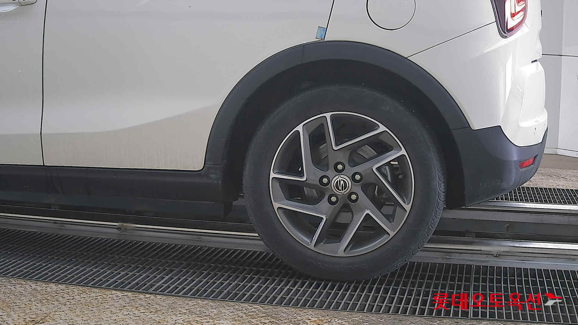 سانغ يونغ تيفولي