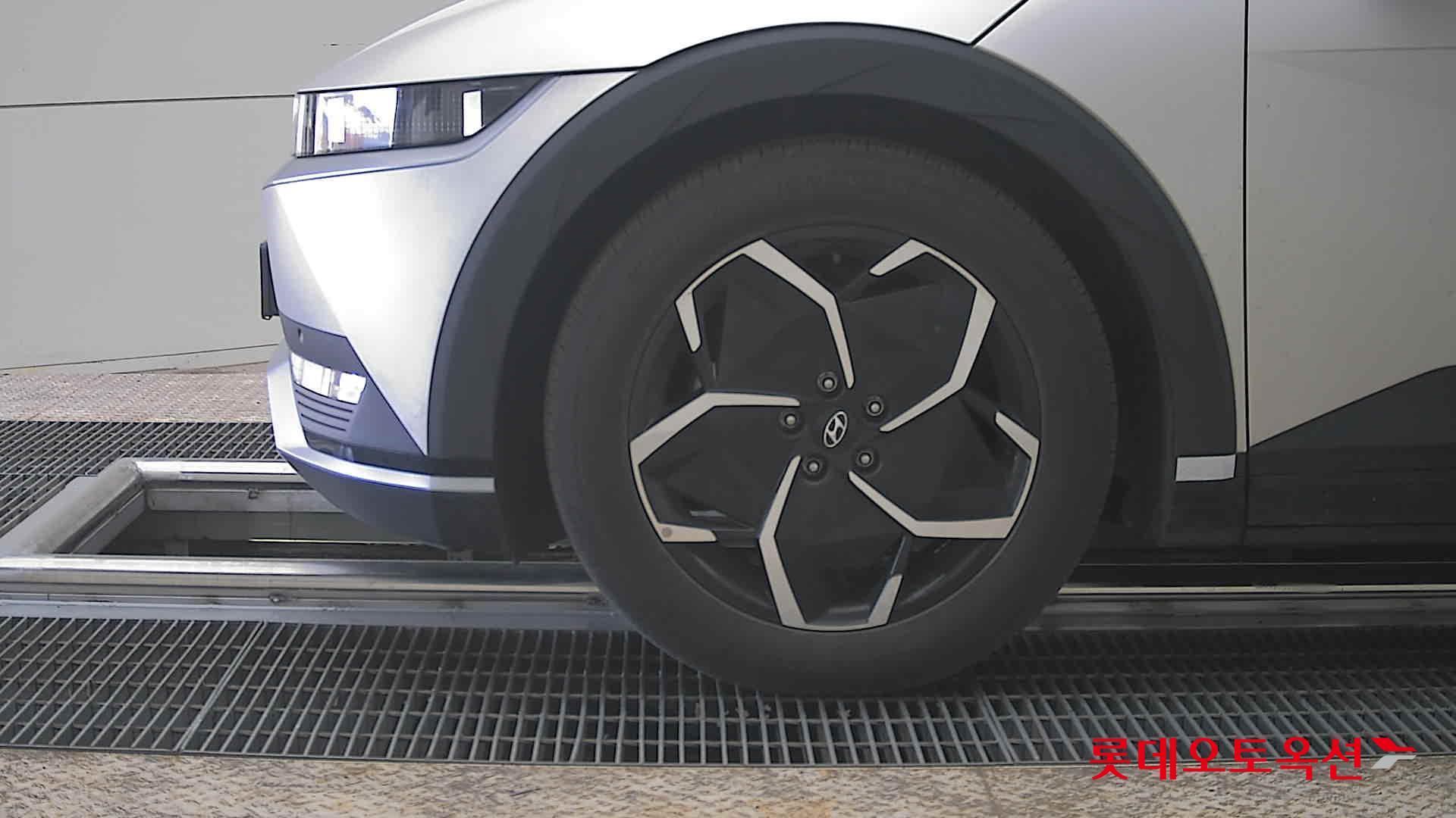 هيونداي أيونيك