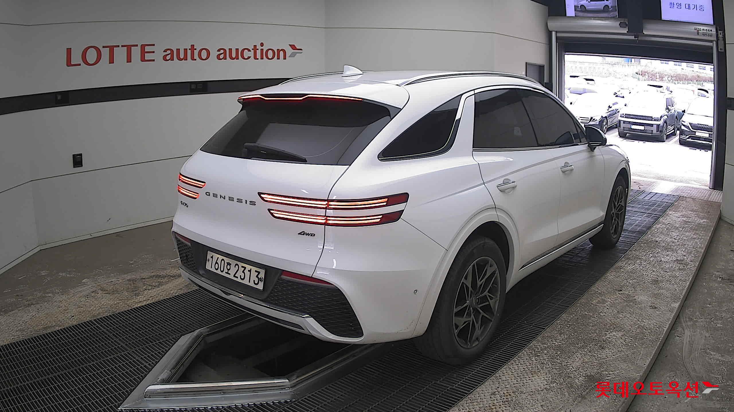 جينسس جي في 70