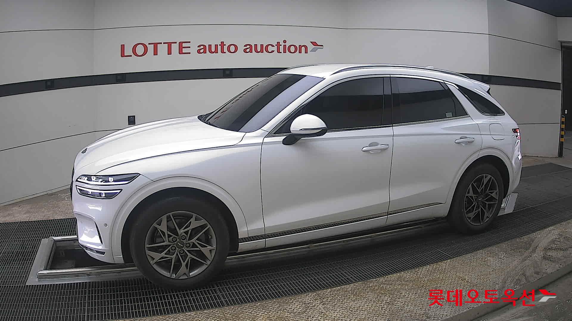 جينسس جي في 70